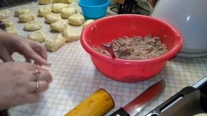 Булочки из слоеного теста с мясом и рисом // Неприятности на канале ...