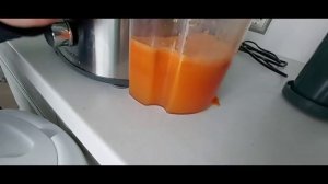 Помощники на кухне-Ребёнок и соковыжималка Sencor. Kitchen Helpers - Baby and Sencor Juicer