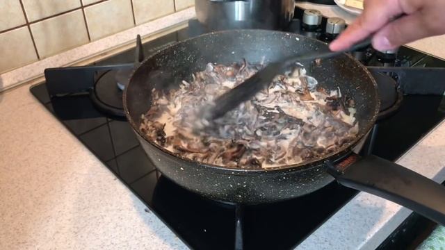Паста "ОТРЫВ БАШКИ " - с грибами в сливочном соусе.  Паста с креветками. Фетучини.  Сливочный соус.
