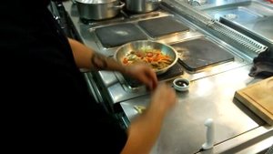 Говядина с овощами в соусе терияки!!Готовит Жорик!