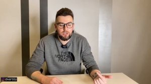 Как обнять девушку?
