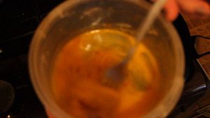 Доширак с яйцами на сковороде