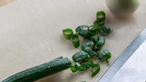 Курица в луковом соусе