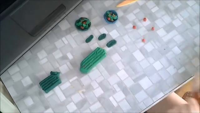 салат из помидор и огурцов