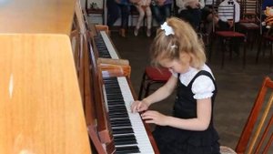 К. Лонгшамп-Друшкевич: "На катке", "Полька"; "Мой конёк" чеш. народная песня.