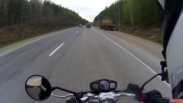 ТЕСТ-ДРАЙВ SUZUKI GSR400 от Jet00CBR | Один из лучших мотоциклов для начинающих смотреть онлайн