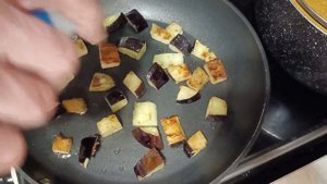 Салат из баклажанов с рукколой и сыром филадельфия. Баланс вкуса.