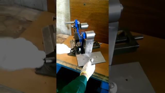 Гриндер своими руками (станине без мотора и ролика) смотреть онлайн