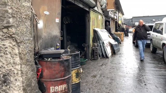 Цены на запчасти в Грузии . Гуляем по разборке Эльява. Часть 1. смотреть онлайн