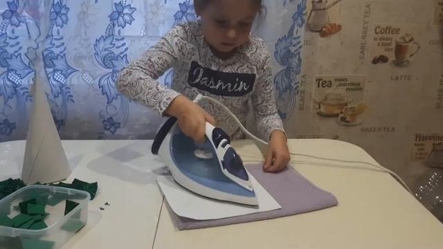 Елочка из фоамирана.