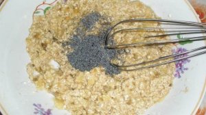 Диетическое печенье из овсяных хлопьев, банана и мака