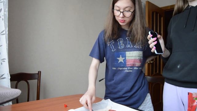 ГОТОВИМ ПИЦЦУ И ОТВЕЧАЕМ НА ВОПРОСЫ || q&a + cooking смотреть онлайн