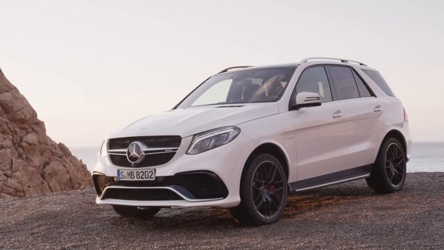 2016 Mercedes-AMG GLE 63 S video presentation смотреть онлайн
