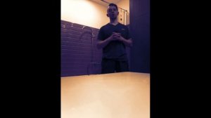Бас профундо в ванной. Самый низкий голос. Ля, соль, фа контр. Lowest deep voice. Andre Serba
