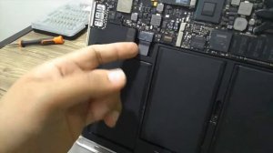 Battery Replacement MacBook Air 13" Mid 2012