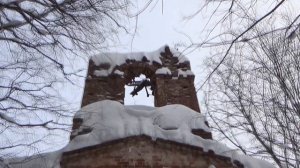 Разрушенная церковь в Пелушах  На рыбалке за Ефимовским  По дороге на север от Тихвинского канала