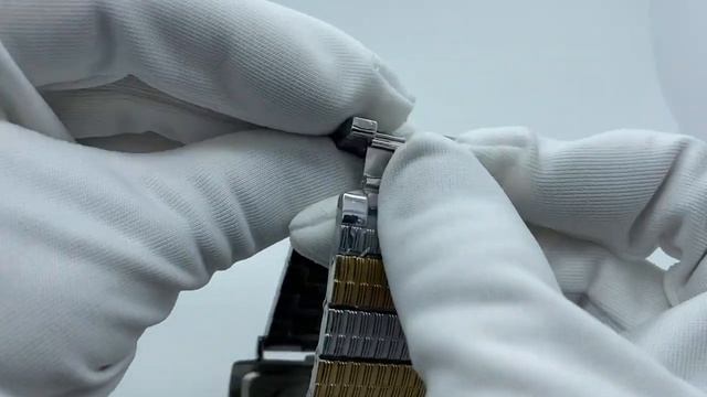 Наручные часы Lookworld, кварцевые, женские, квадратные, корпус Б, золотой, чёрный циферблат смотреть онлайн