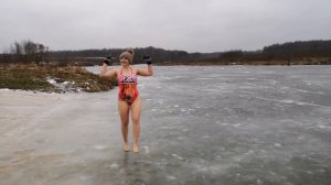 Горячие владимирские девушки-моржихи на Семязино 9 декабря 2019