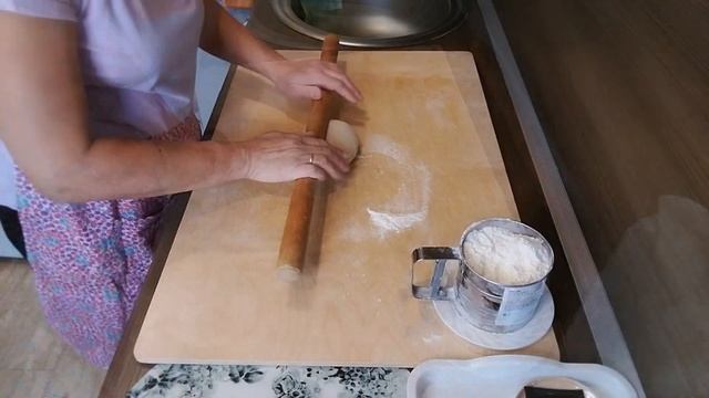 Рецепт теста для домашней лапши//Яичная лапша//Лапшерезка//