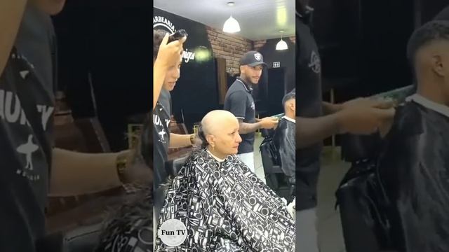 Cancer Stricken Lady Shave Her Head Bald, Parlor Employees Join In! #shorts #shortsvideo #viral