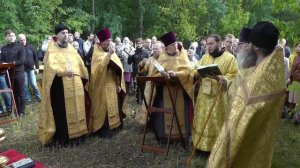 Молебен о начале создания храма Трех Святителей