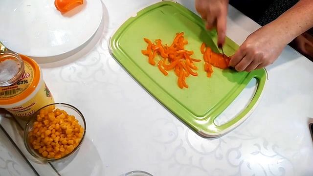 УДИВИТЕЛЬНО ЛЕГКИЙ И НЕЖНЫЙ САЛАТ С КУРИЦЕЙ. Новогоднее меню 2019. Быстро. Просто. Доступно.Эконом. смотреть онлайн