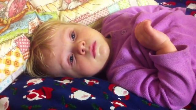 Волшебный голос папы укладывает ребенка спать на счет раз, два, три смотреть онлайн