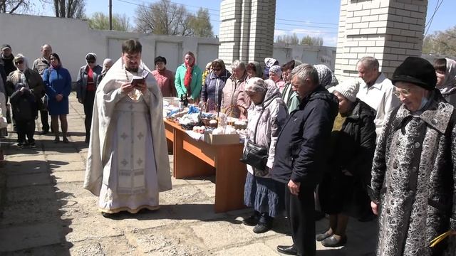 23 апреля прошло освящение куличей, яиц и пасхи для всех желающих. смотреть онлайн