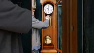 НАПОЛЬНЫЕ МЕХАНИЧЕСКИЕ  ЧАСЫ K.MOZER.  РЕГУЛИРОВКА КОЛИЧЕСТВА  УДАРОВ БОЯ ЧАСОВ ПОЛОЖЕНИЮ СТРЕЛОК