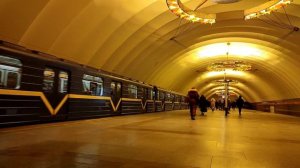 Движение поездов на станции метро «Новочеркасская». Правобережная линия, (ПБЛ), (4 линия).