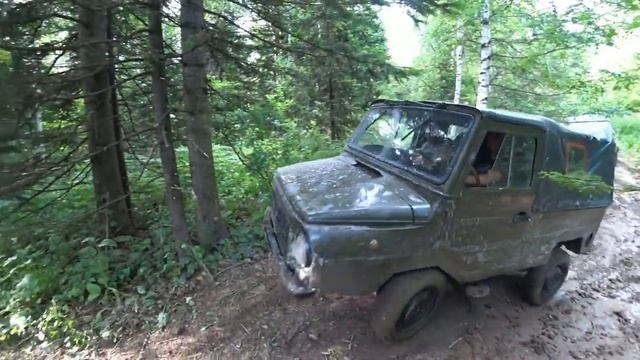 Луаз в стоке всех рвёт, ЛУАЗ, Toyota Hilux, Нива, Уаз 469, Offroad смотреть онлайн
