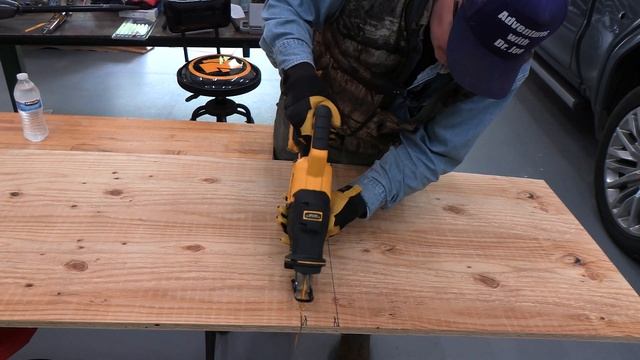 Dewalt DCS382 Reciprocating Saw Review and Demo! смотреть онлайн