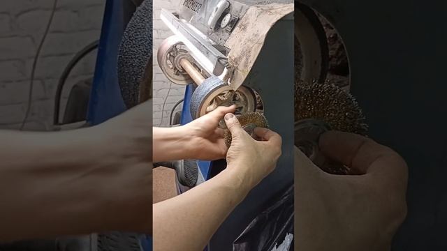 переклейка задников, заполнение каблуков, латка, набойки. #юриймастер #врек #ремонтобуви #shoerepai смотреть онлайн