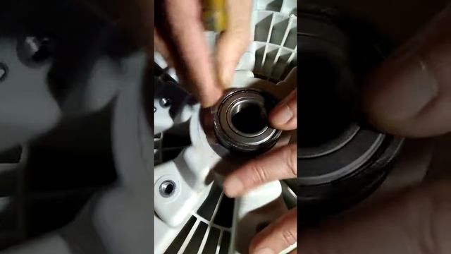 Как смазать закрытый ZZ 2Z подшипник с металлическими уплотнениями смотреть онлайн