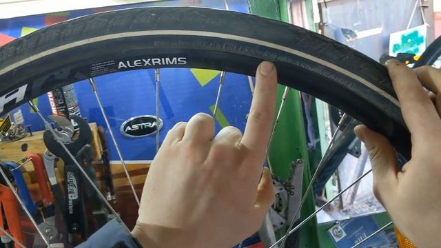 Какое давление качать в колесах велосипеда смотреть онлайн