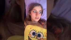 Что нужно делать когда твоя младшая сестра не слушается ????