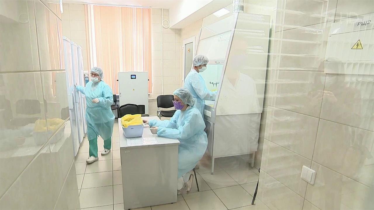 В России за последние сутки зафиксировано более двух тысяч новых случаев заражения коронавирусом