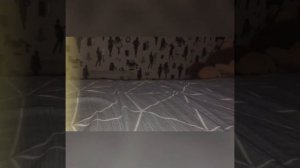 Мой кролик прыгает мне на кровать! Мешает спать)