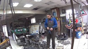 ЗМЗ 511 примерка. Первые робкие шаги по внедрению отечественного V8 в Dodge Ramcharger