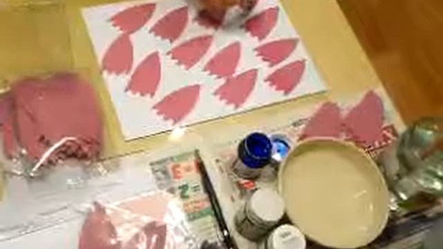 Как сделать хризантему из ткани. Урок №1 - Цветы из ткани смотреть онлайн