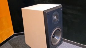 Powrót legendy w nowym wydaniu, kolumny podstawkowe Epos ES14N