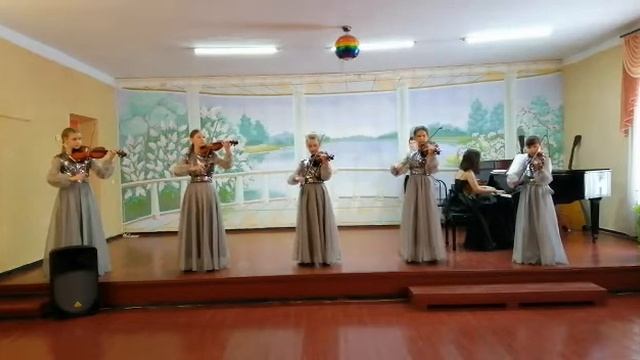Ансамбль скрипачей Каприс Р.Телепнев Воскресная прогулка