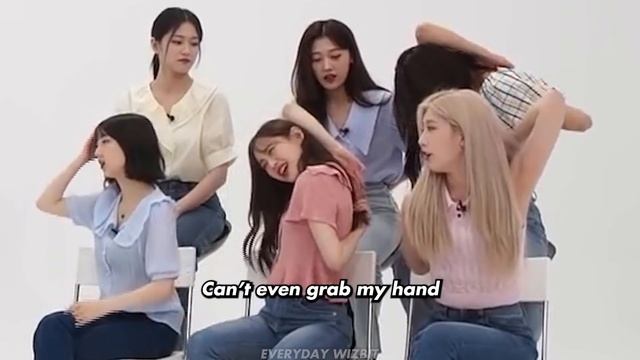 LOONA is literally So Weird смотреть онлайн