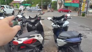 Yamaha Xmax 300 Vs Honda Forza 300 что лучше Хонда или Ямаха?