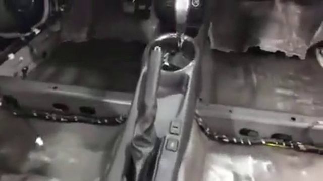 Шумооизоляция Равон Р3 с полным разбором салона и использованием недорогих материалов смотреть онлайн