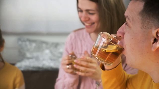 Изумрудный tiny house у нас на дачах. смотреть онлайн