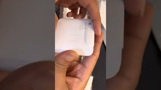 Apple EarPods with lightning cable смотреть онлайн