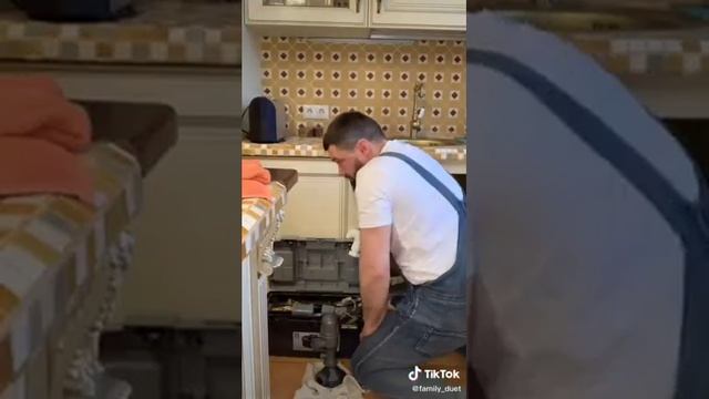 Сантехник и одинокая женщина смотреть онлайн