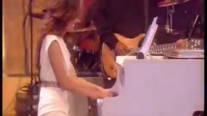 Tom Jones and Cerys Matthews - Baby, Its Cold Outside (Live 2008)