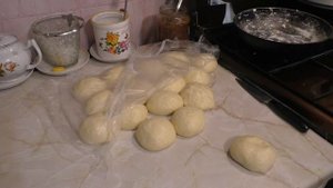 Пирог из булочек (семейка).  Воздушный порциональный пирог.